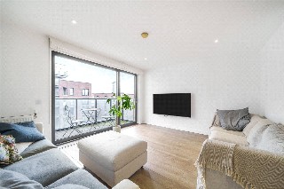 Jonzen Walk, London, E14