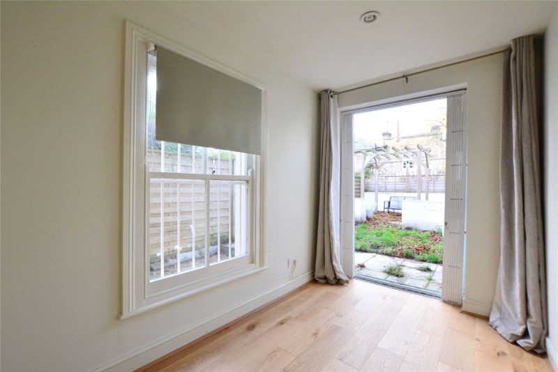 Lizban Street, London, SE3