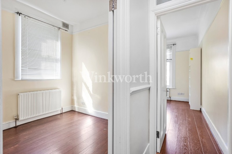 Lakeside Road, London, N13