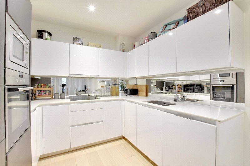 Granite Apartments, 30 River Gardens Walk, Greenwich, London, SE10