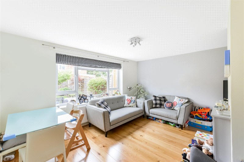 Deeside Road, London, SW17