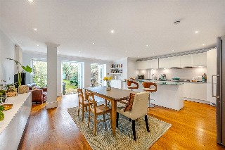 Southwood Lane, London, N6