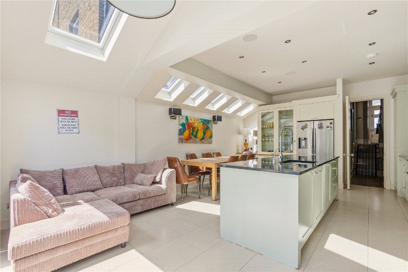 Bovingdon Road, London, SW6