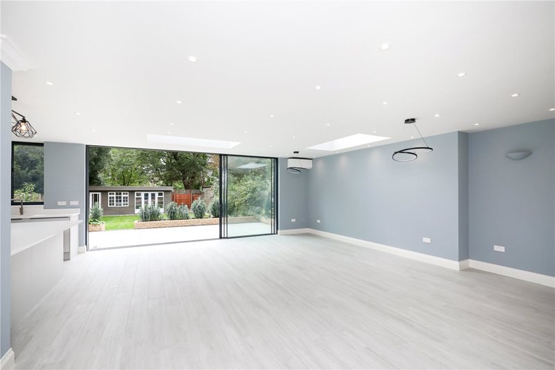 Popes Lane, London, W5