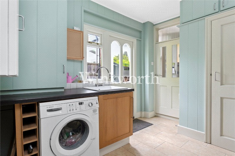 Oakfield Road, London, N14