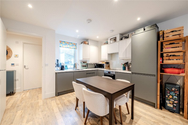 Kempton Mews, London, E6