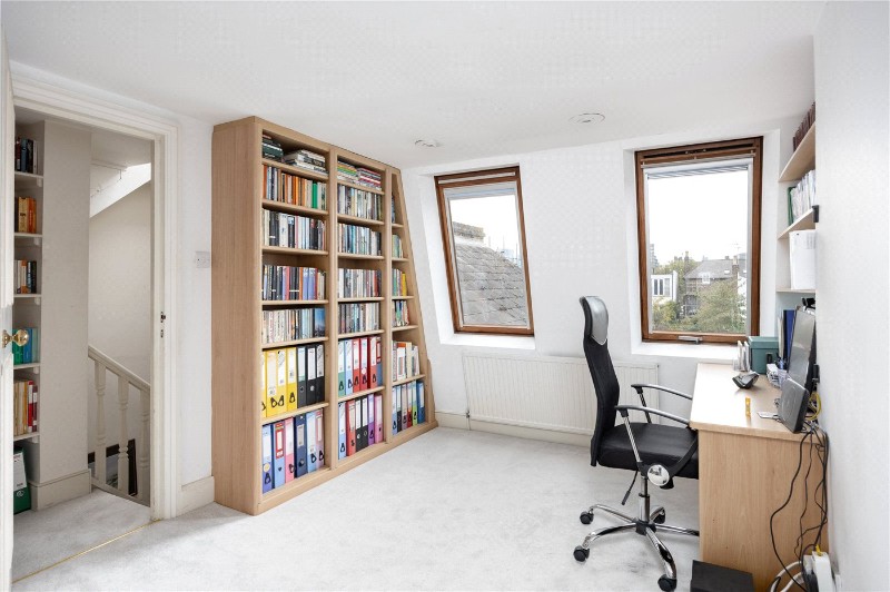 Deodar Road, London, SW15