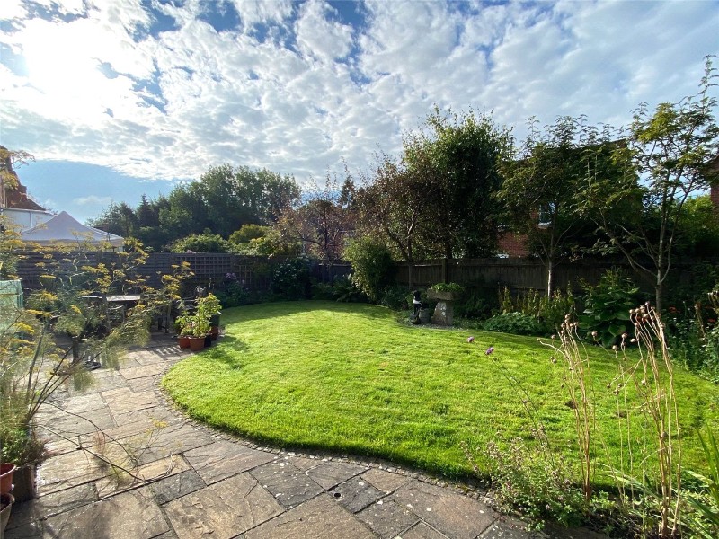 Fruitfields Close, Devizes, Wiltshire, SN10