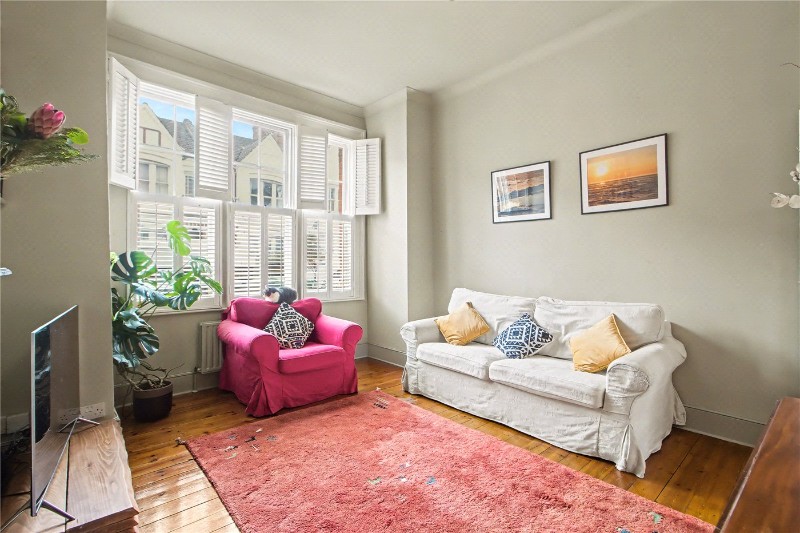 Rathcoole Gardens, London, N8