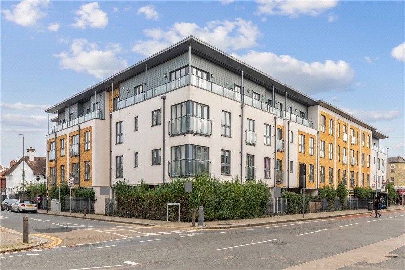 Broadwater Road, London, SW17