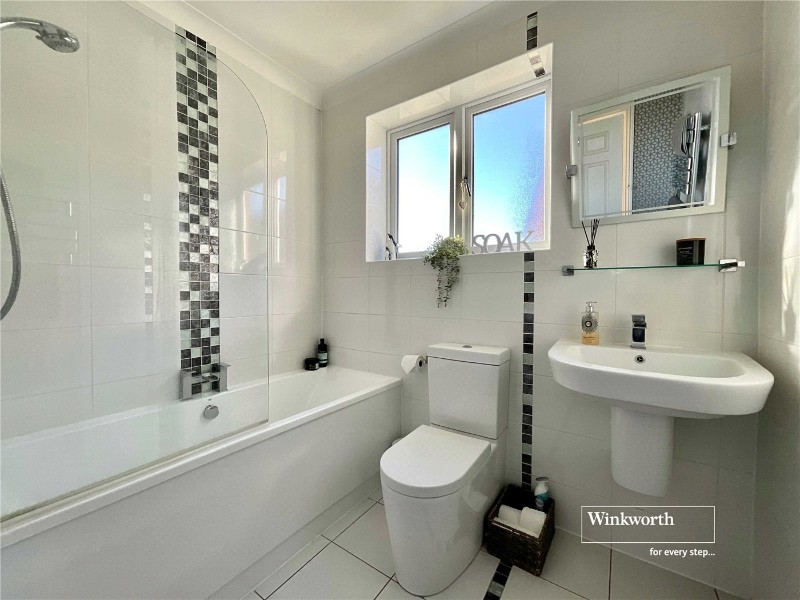 Stuart Road, Highcliffe, Dorset, BH23