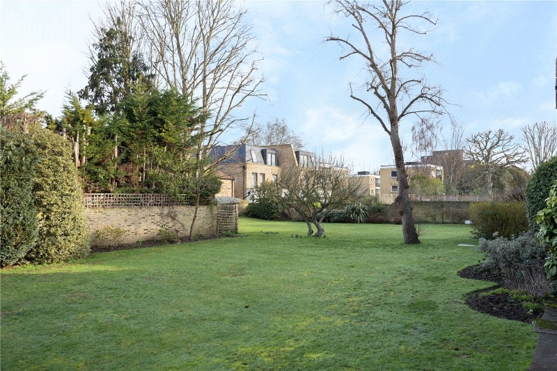 Upper Richmond Road, London, SW15