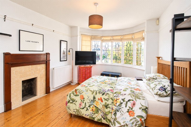Medway Crescent, Leigh-on-Sea, Essex, SS9