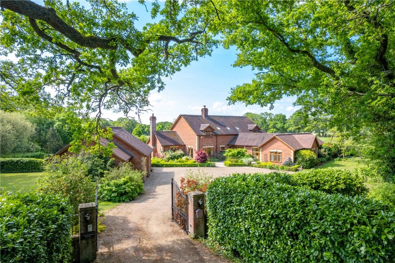 The Straits, Wheatley, Hampshire, GU35