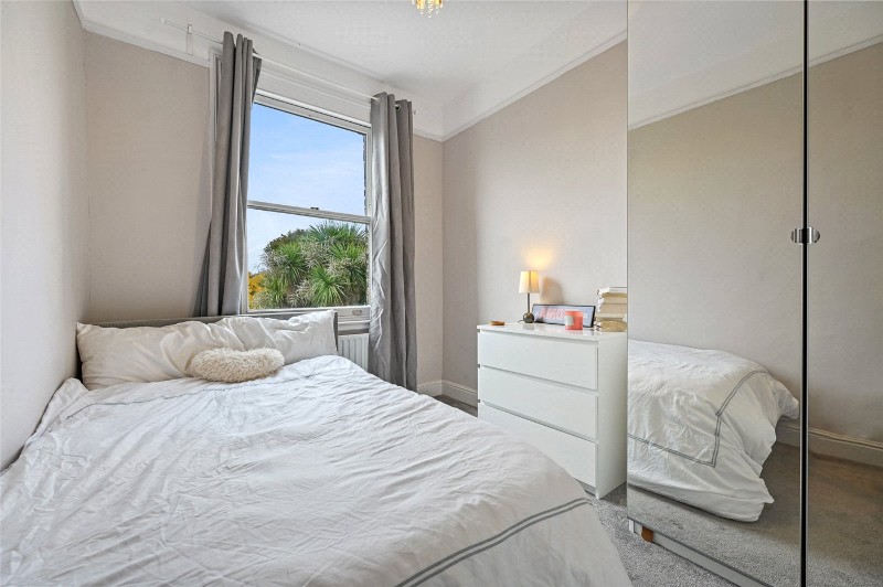 Wormholt Road, London, W12