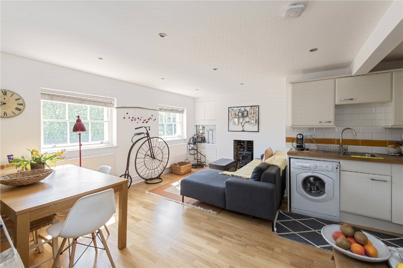 Brixton Hill, London, SW2