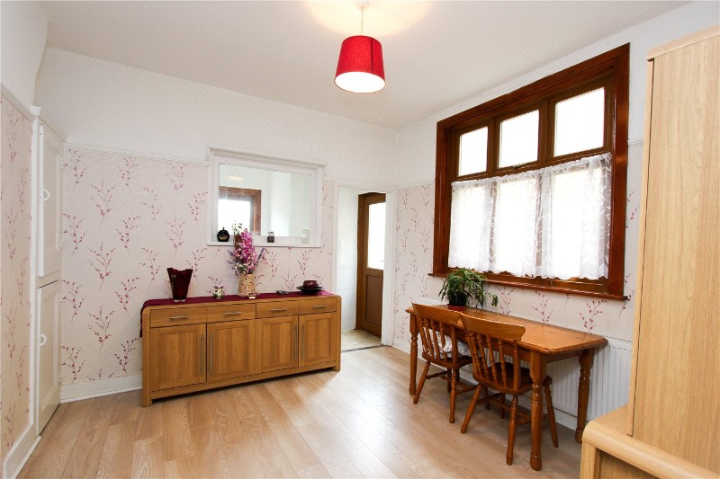 Oakleigh Park Drive, Leigh-on-Sea, Essex, SS9
