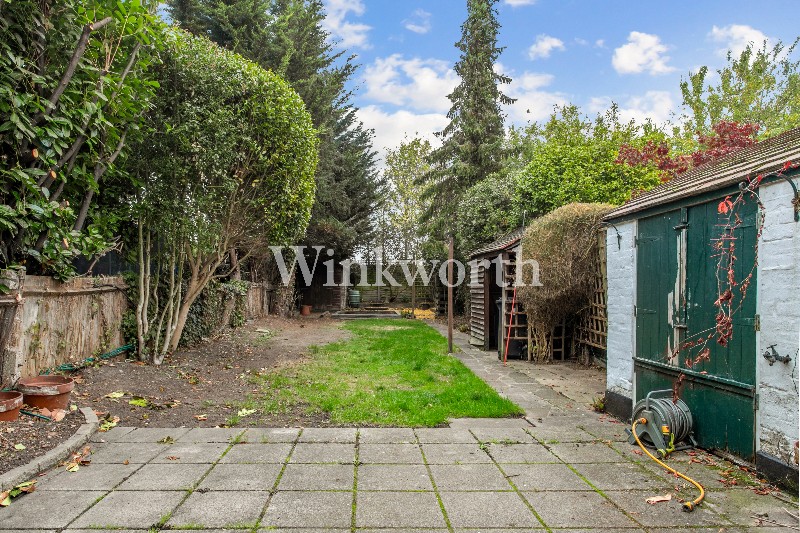 Doveridge Gardens, London, N13