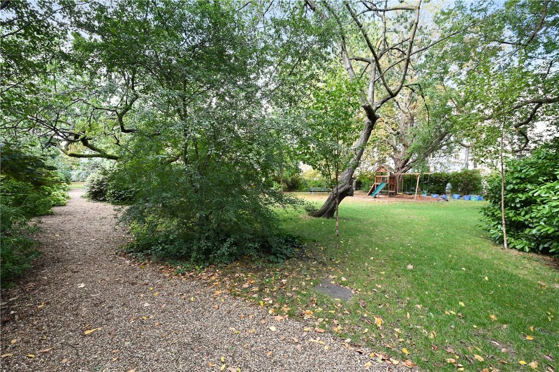 Lansdowne Road, London, W11