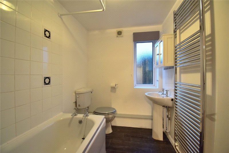 Hook Parade, Station Road, Hook, RG27