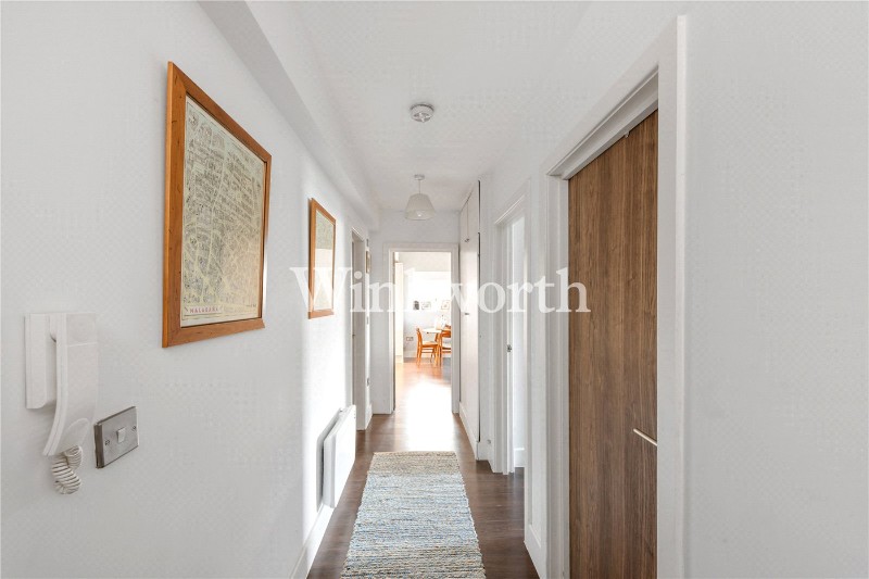 High Road, London, N17