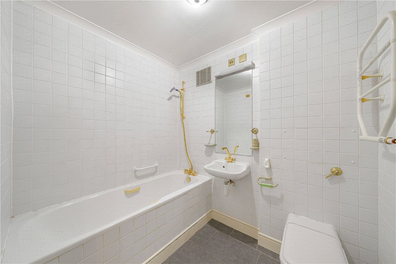 Russell Place, London, SE16