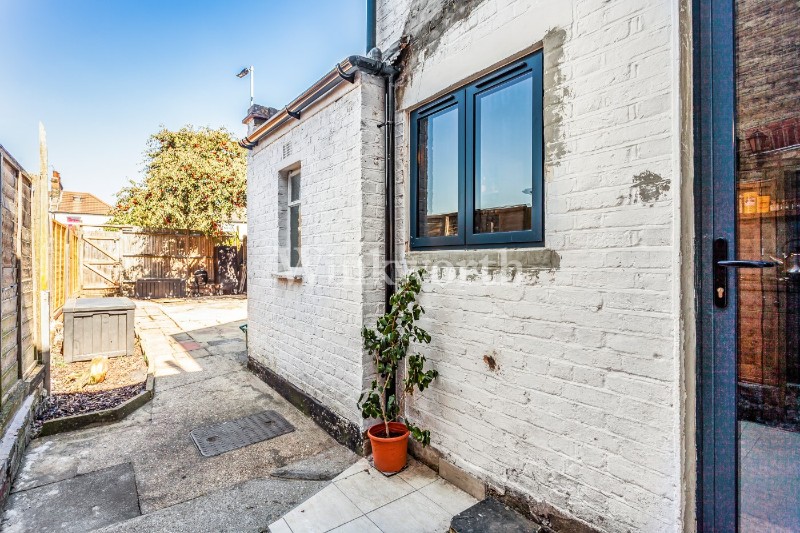 Rosebery Avenue, London, N17