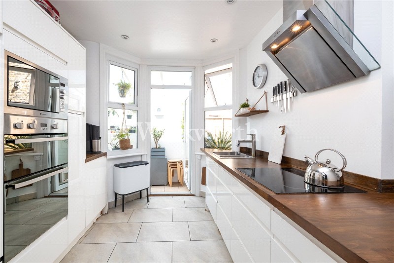 Frobisher Road, London, N8