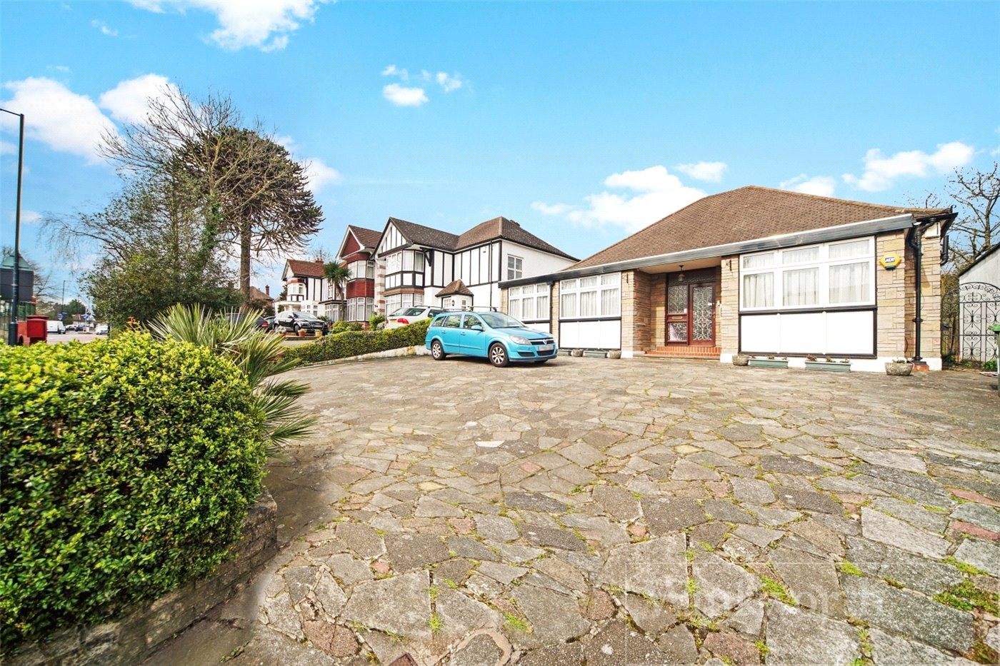 4 bedroom property for sale in Tudor Gardens, London, NW9 (Ref