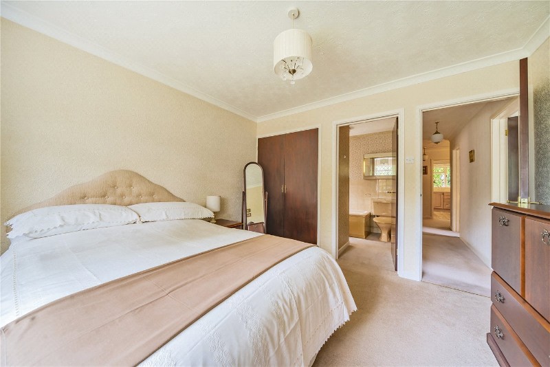 St. Marys Close, Sandhurst, Berkshire, GU47