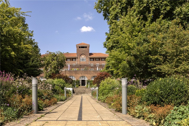 Whitelands Crescent, London, SW18