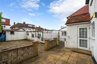 Western Avenue, London, NW11