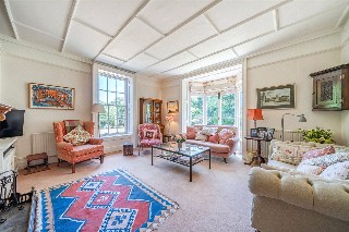 Trunk Road, Farnborough, Hampshire, GU14