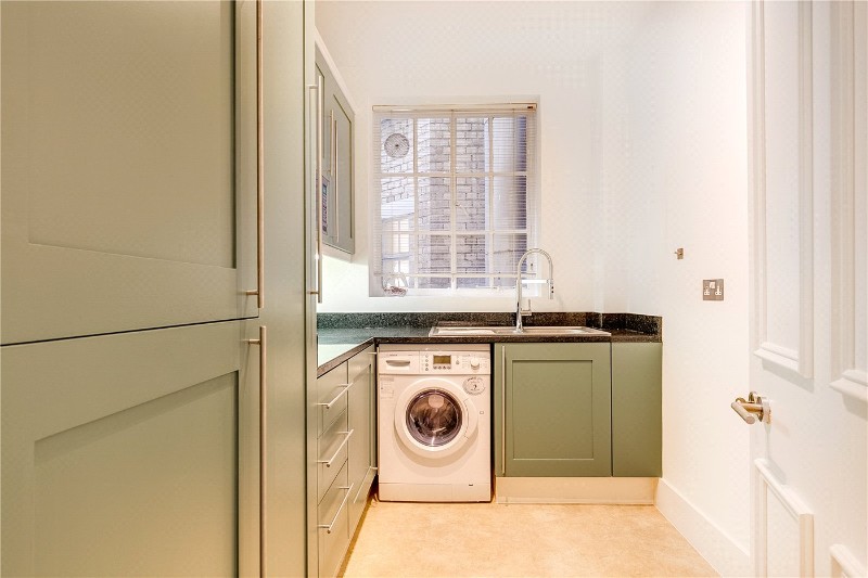 St Georges Court, Brompton Road, London, SW3