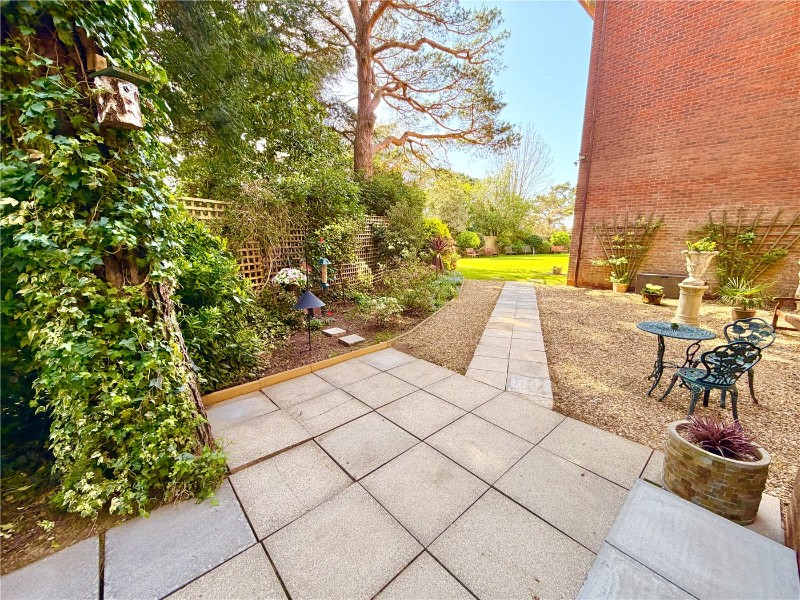 Canford Cliffs Road, Canford Cliffs, Poole, BH13