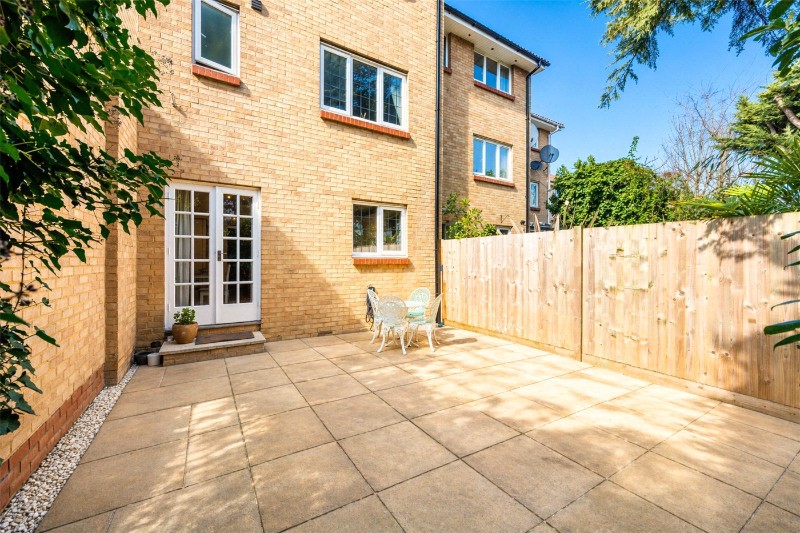Crowthorne Close, London, SW18