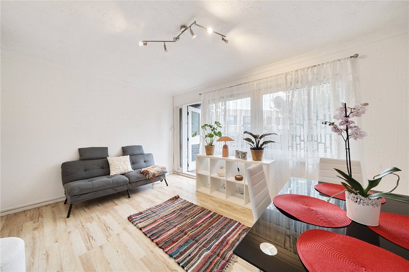 Canute Gardens, London, SE16