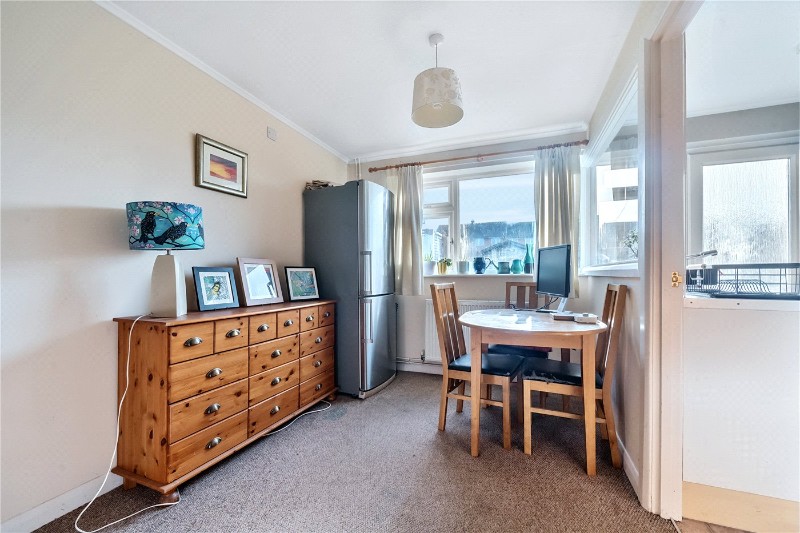 Ermin Walk, Thatcham, Berkshire, RG19