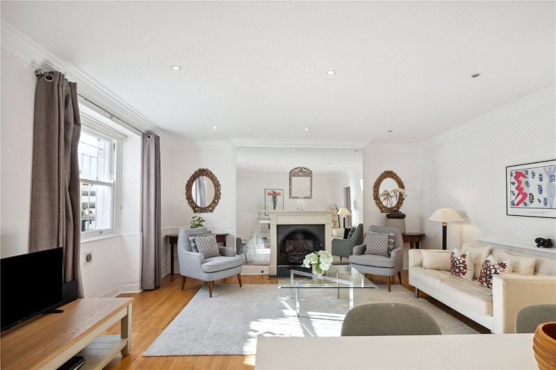 Lansdowne Crescent, London, W11