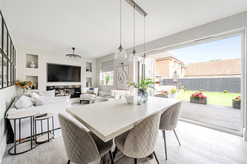 Austen Grove, Arborfield Green, Reading, Berkshire, RG2