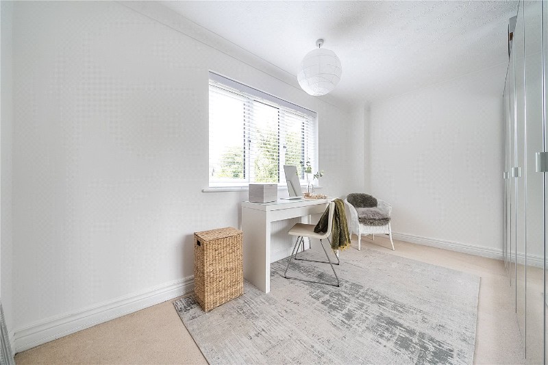 Benett Gardens, Shaw, Newbury, Berkshire, RG14