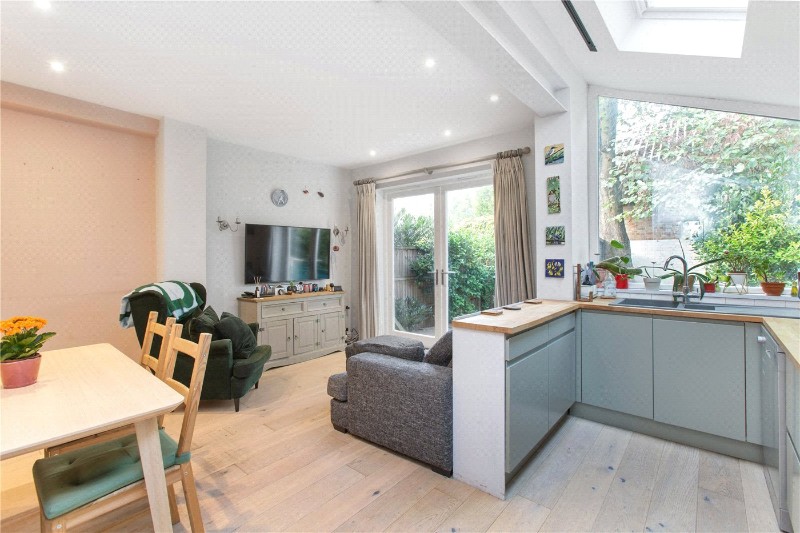 Downton Avenue, London, SW2