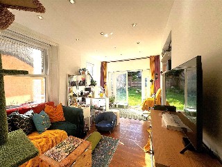 Ferme Park Road, London, N8