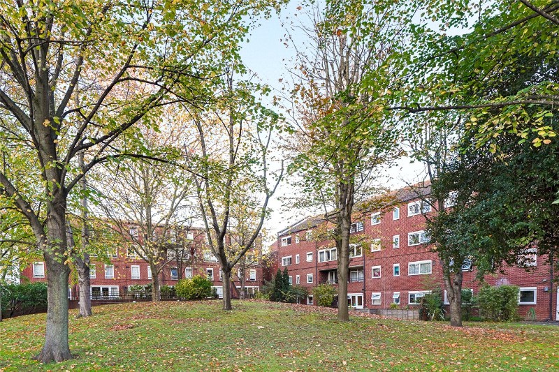 Ollgar Close, London, W12