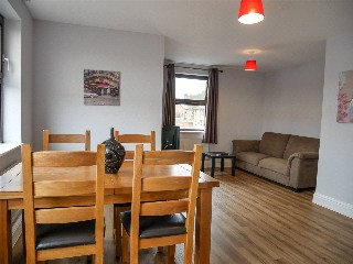 Pelican Lane, Newbury, RG14