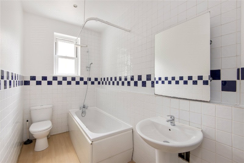 Hopton Road, London, SW16