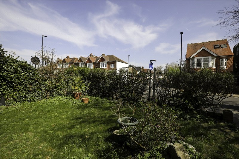 Twyford Avenue, London, W3