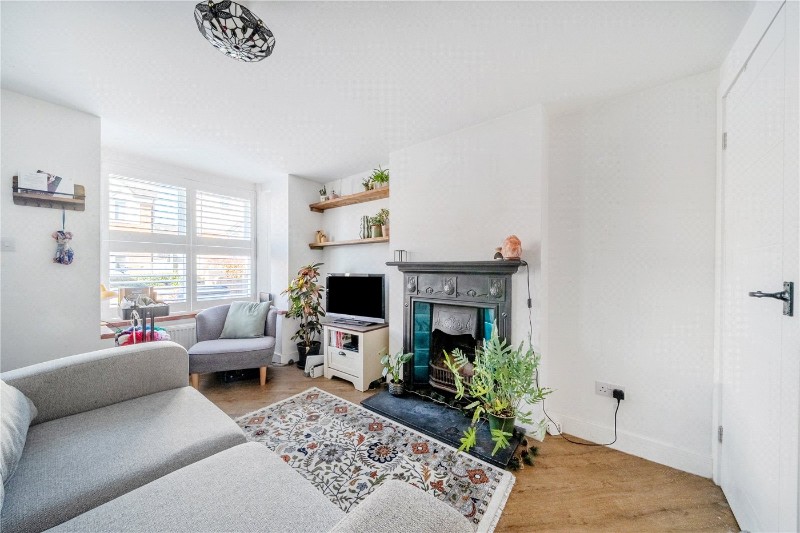 Adams Park Road, Farnham, Surrey, GU9