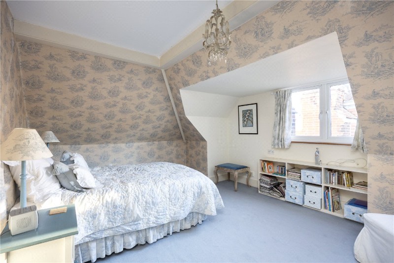 Woodthorpe Road, London, SW15