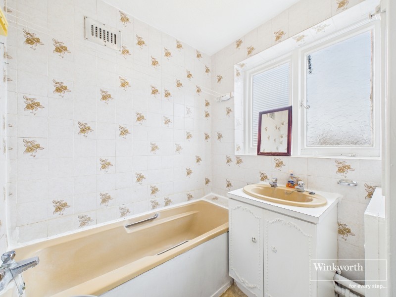 Grove Crescent, London, NW9